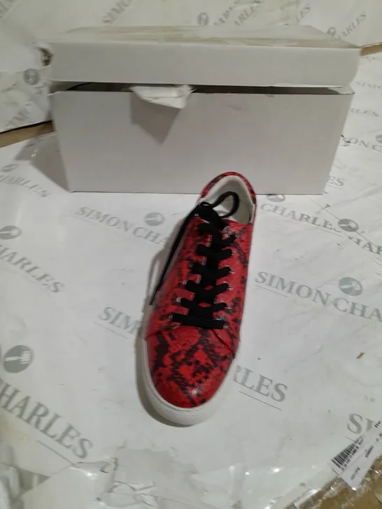 BOXED KENNETH COLE RED SNAKESKIN TRAINERS SIZE 4 