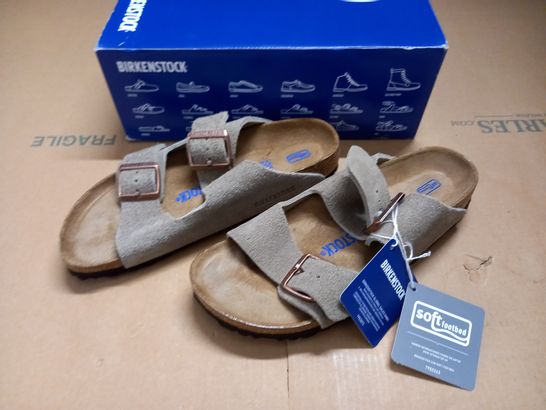 BOXED PAIR OF BIRKENSTOCK ARIZONA SANDALS IN TAUPE - 5.5