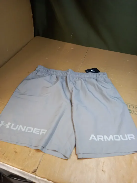 GREY UNDER ARMOUR SHORTS 