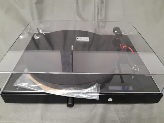 PROJECT JUKEBOX E BLACK ALL-IN-ONE TURNTABLE