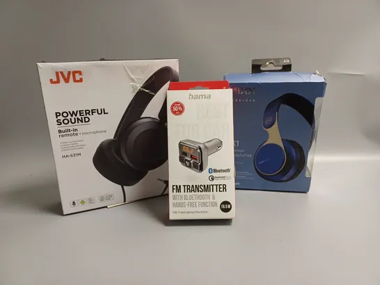 APPROXIMATELY 20 ASSORTED TECH PRODUCTS TO INCLUDE JVC HEADPHONES, MIXX HEADPHONES, HAMA FM TRANSMITTER 