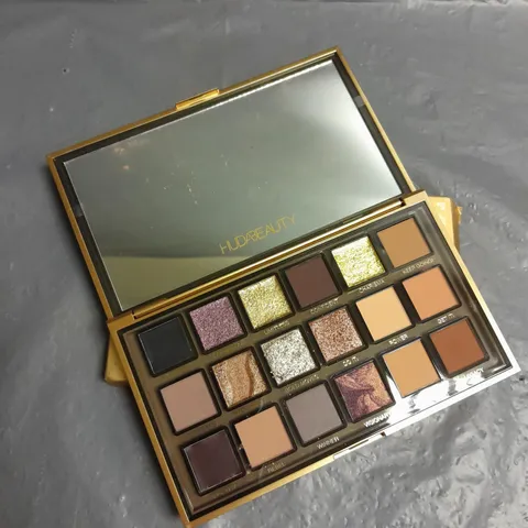 BOXED HUDA BEAUTY EM(POWER)ED EYESHADOW PALLETE