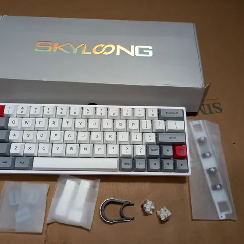 BOXED SKYLONG GK64X KEYBOARD