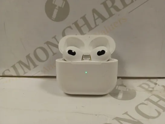 APPLE AIR POD PROS 3RD GENERATION 