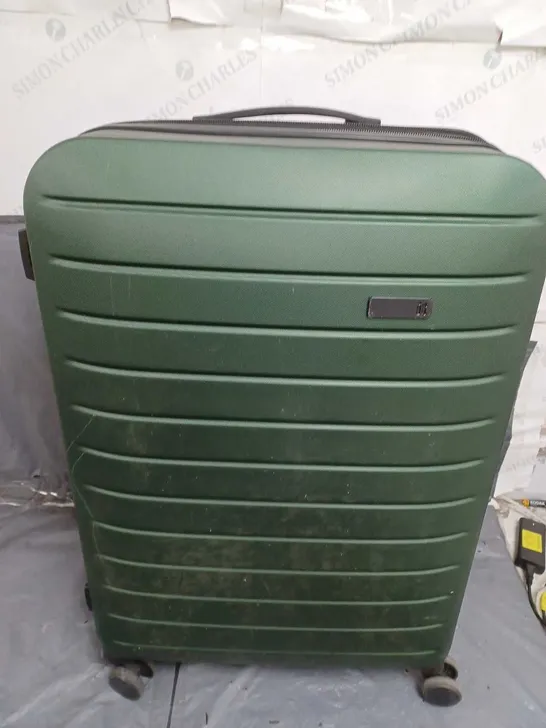 MOUNTAIN VIEW 3 PIECE HARD SUITCASE IN GREEN