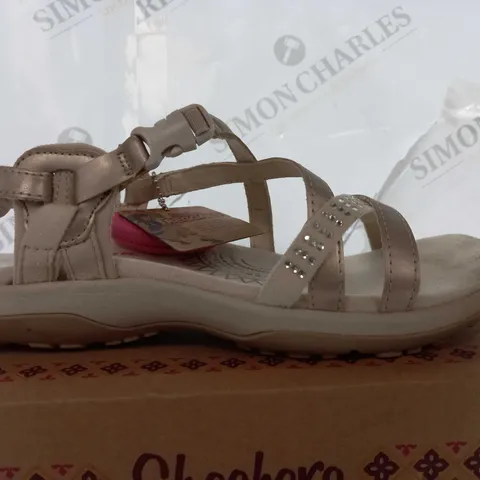 BOXED PAIR OF SKECHERS SLING BACK SANDALS GOLD SIZE 4