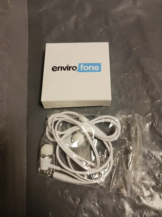 BOX OR APPROX. 500 STEREO EARPHONES WITH MIC IN WHITE  