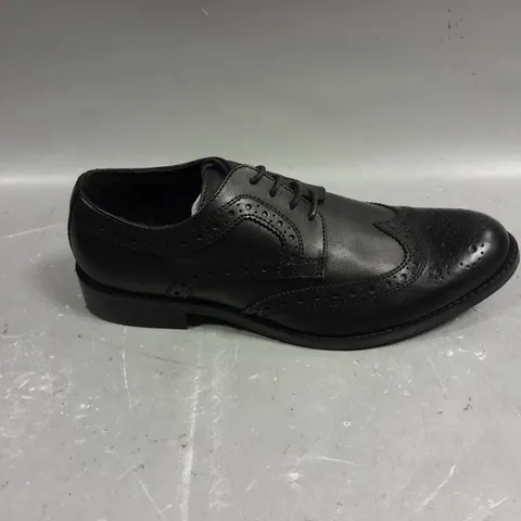 PAIR OF DUNE LONDON MENS PATTERNED SHOES IN BLACK - 7