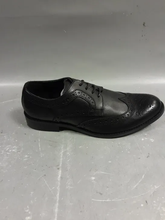 PAIR OF DUNE LONDON MENS PATTERNED SHOES IN BLACK - 7