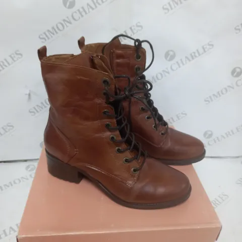 BOXED MODA IN PELLE BEZZIE TAN LEATHER BOOTS SIZE 7