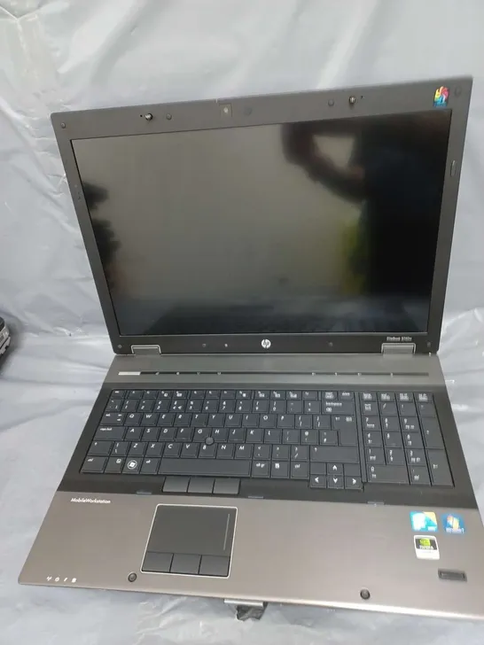 HP ELITEBOOK 8740W 15 INCH  I7-820QM @ 1.73GHZ