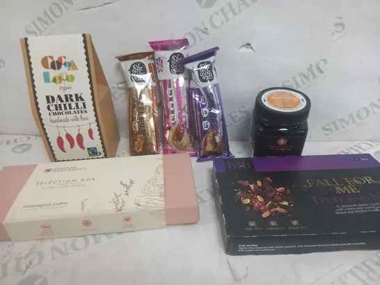 BOX OF APPROXIMATELY 10 ASSORTED ITEMS TO INCLUDE MANUKA HONEY, YUBI BARS, CHILLI CHOCOLATE ETC