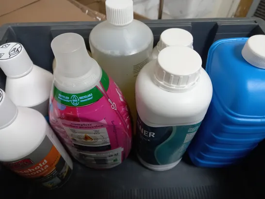 BOX OF ASSORTED HOUSE HOLD ITEMS TO INCLUDE BUBBLE SOLUTION - SLUG KILLER -BRASS OFF / COLLECTION ONLY 