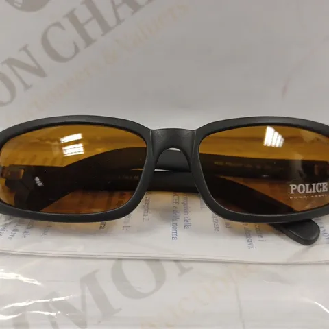 BOX OF APPROX 9 PAIRS OF POLICE 1334 SUNGLASSES 