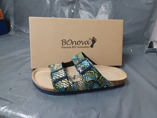 BOXED PAIR OF BONOVA SANDALS COLOURFUL SNAKE PRINT DESIGN SIZE 7 UK