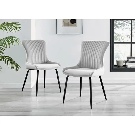 BOXED SET OF 2 ILLMAN LUXURY VELVET UPHOLSTERED DINING CHAIRS IN LIGHT GREY & BLACK LEGS (1 BOX)