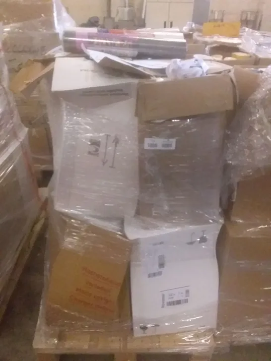 PALLET OF ASSORTED WALLPAPER 