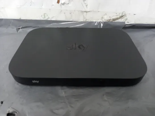 SKY EM150 Q MINI BOX