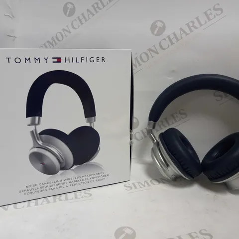 TOMMY HILFIGER NOISE CANCELLING HEADPHONES ON EAR IN NAVY 