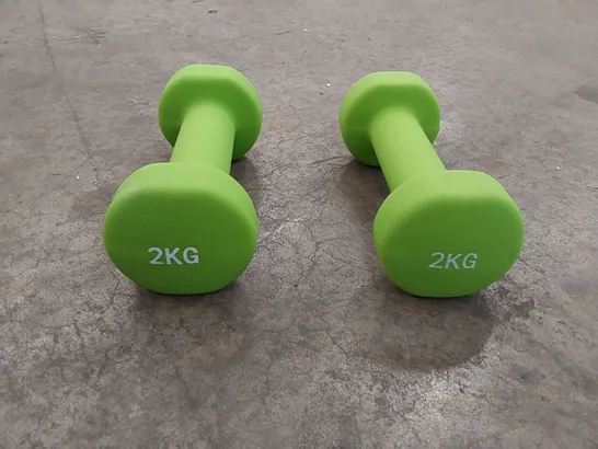 BOXED PAIR OF 2KG NEOPRENE DUMBELLS IN GREEN (1 BOX)