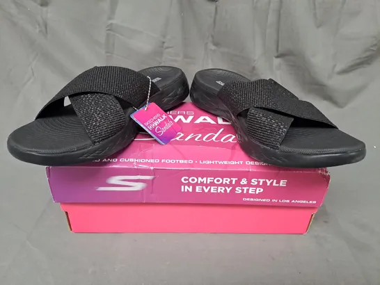 BOXED PAIR OF SKECHERS OPEN TOE SANDALS IN BLACK UK SIZE 6