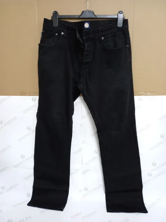 PRETTY GREEN JEANS IN BLACK - 34R