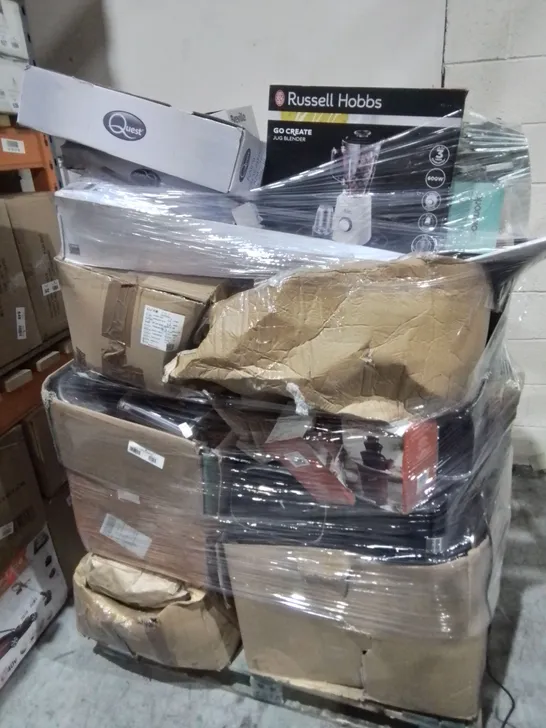 PALLET OF ASSORTED HOUSEHOLD ITEMS TO INCLUDE RUSSELL HOBBS JUG BLENDER, QUEST PANCAKE MAKER AND COOKWORKS TRAVEL KETTLE