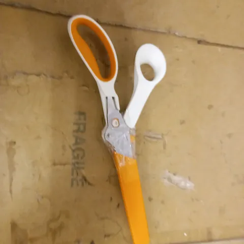 Universal Scissors Titanium Non-Stick - 21cm (Orange & White)