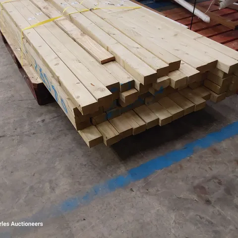 PALLET OF APPROXIMATELY 60 LENGTHS OF C16 TIMBER 45 × 70 × 2400