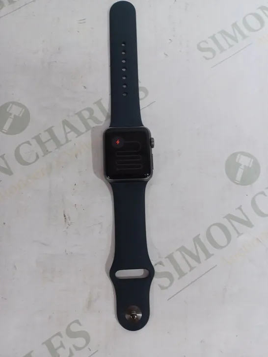 APPLE WATCH SERIES 3 38MM SMARTWATCH