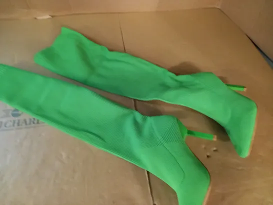 GREEN FABRIC KNEE HIGH BOOTS - 8