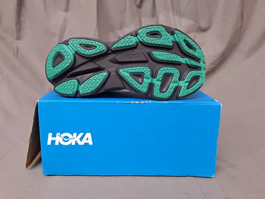 BOXED PAIR OF HOKA U BONDI 8 TS SHOES IN GREY/GREEN UK SIZE 6