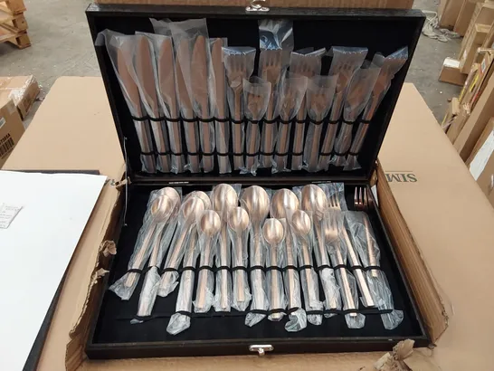 BOXED BLUE ELEPHANT 30 PIECE STAINLESS STEEL CUTLERY SET - SERVICE FOR 6 (1 BOX)