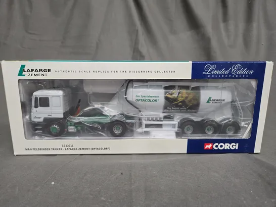 CORGI CC12011 MAN FELDBINDER - LAFARGE ZEMENT - SCALE 1:50