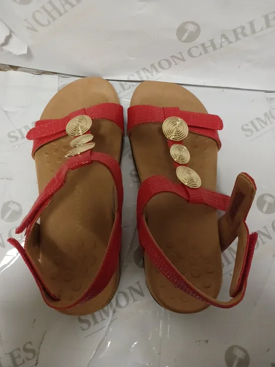 VIONIC REST FARRA II WVN CHERRY SANDALS SIZE 7