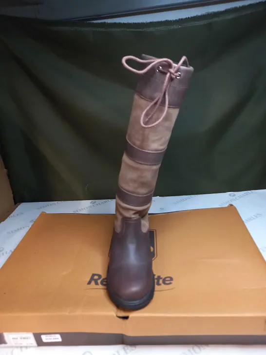 BOXED REQUISITE GRANGER BOOTS SIZE 6