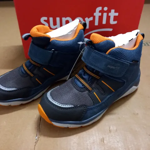 BOXED PAIR OF SUPERFIT GORETEX BOOTS - 29