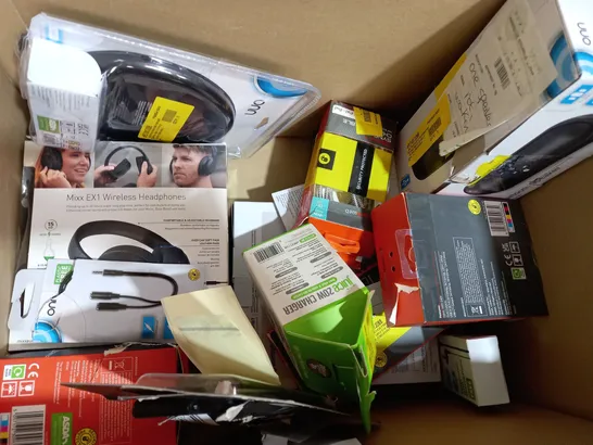 LOT OF APPROXIMATELY 20 ASSORTED HOUSEHOLD ITEMS TO INCLUDE BLACKWEB HSMI CABLE, JVC DEEPBASS WIRELESS HEADPHONES, ASDA TECH SLIM WIRELESS MOUSE, ETC