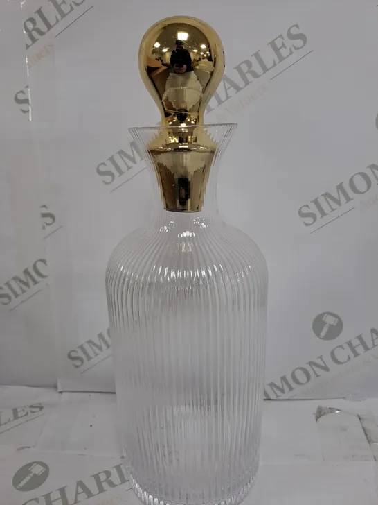 BOXED BUNDLEBERRY FLUTED GLASS DECANTER