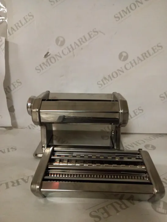 WORLD OF FLAVOURS PASTA MAKER MANUAL PASTA MACHINE 