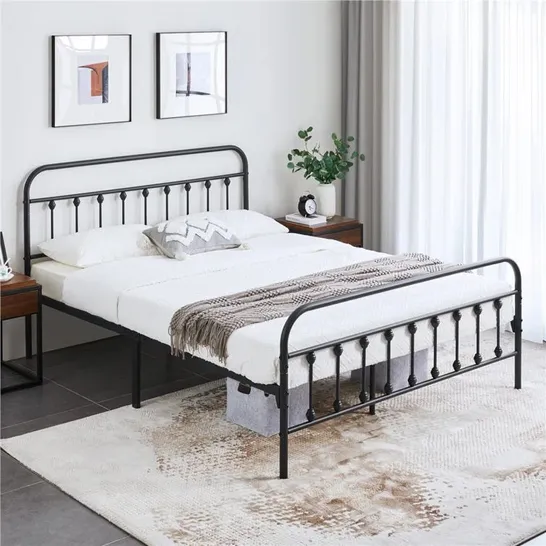 BOXED RAGHNAID VINTAGE BED FRAME - WHITE // SIZE: 135 X 190cm (1 BOX)