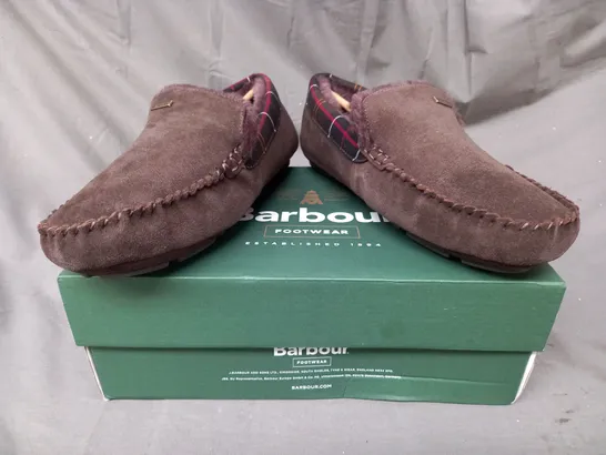 BOXED PAIR OF BARBOUR MONTY SLIPPERS IN BROWN SUEDE UK SIZE 8