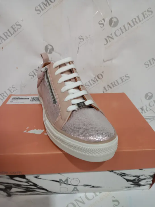 MODA IN PELLE NUDE/ROSE FIZZALI TRAINERS - SIZE 7