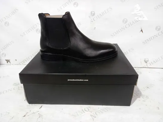 BOXED PAIR OF JONES DEAKIN ELASTIC SIDED BOOTS IN BLACK UK SIZE 9