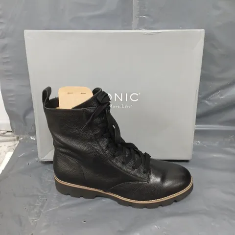 BOXED PAIR OF VIONIC LANI LACE BOOTS IN BLACK SIZE 6 1/2 