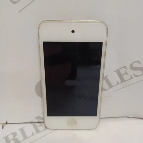 APPLE IPOD TOUCH IN WHITE 
