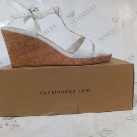 BOXED DUNE LONDON OPEN TOE WEDGE SANDALS IN WHITE SIZE 7