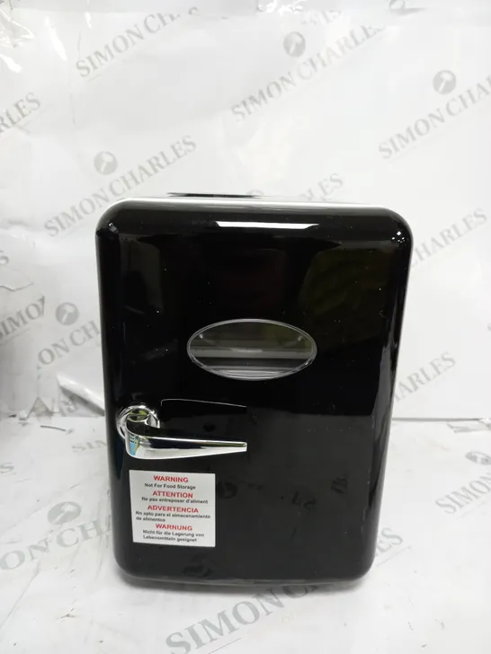 SO CHILL MINI FRIDGE BLACK RRP £44.99