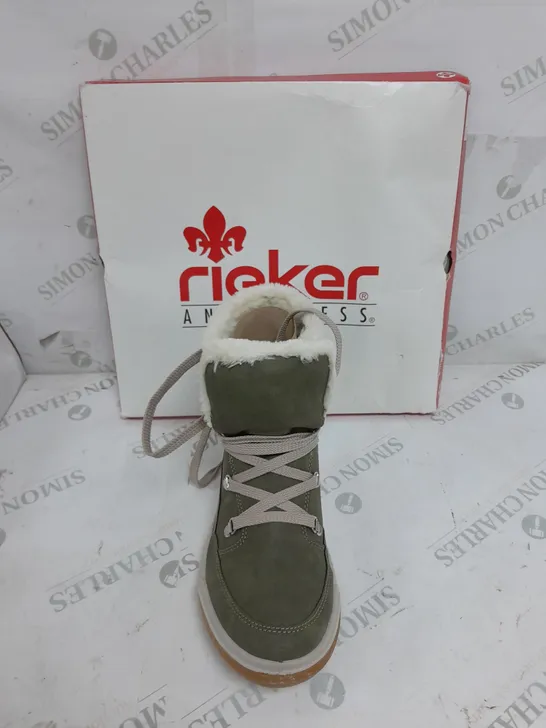 BOXED PAIR OF RIEKER WARM HIKING BOOTS, KHAKI - SIZE 7.5