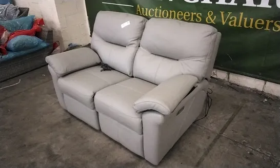 QUALITY BRITISH DESIGNED & MANUFACTURED G PLAN SEATTLE 2 SEATER POWER RECLINER CAMBRIDGE GREY LEATHER SOFA